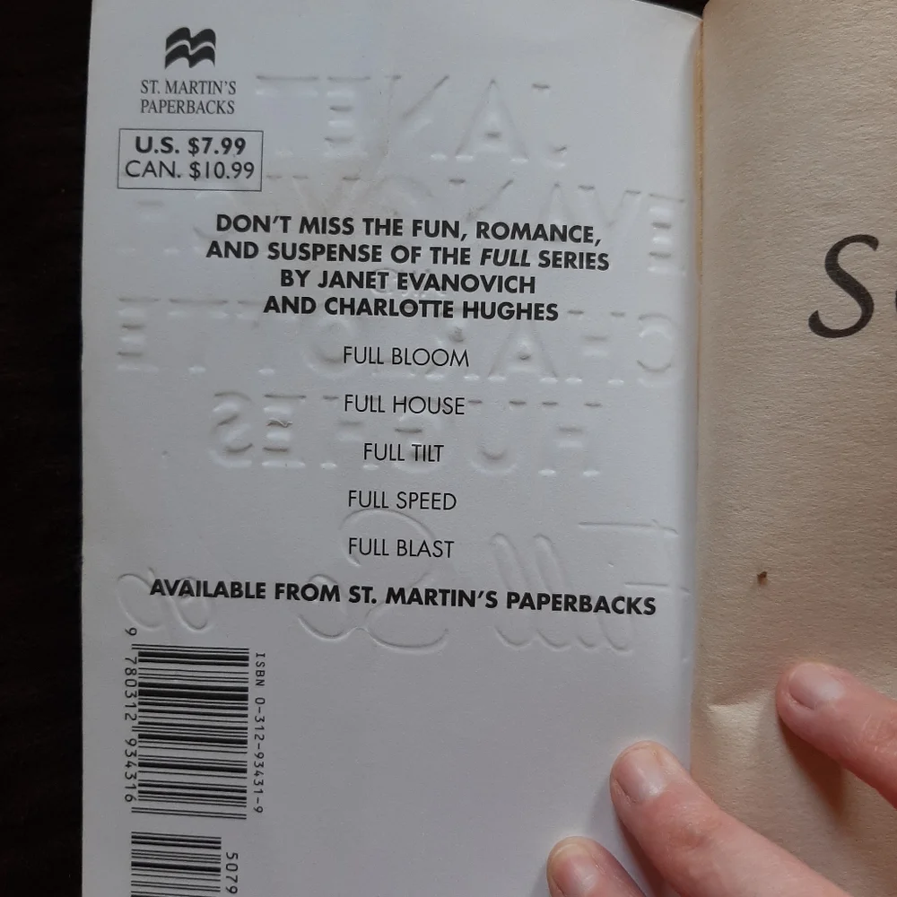 Full Scoop by Janet Evanovich and Charlotte Hughes